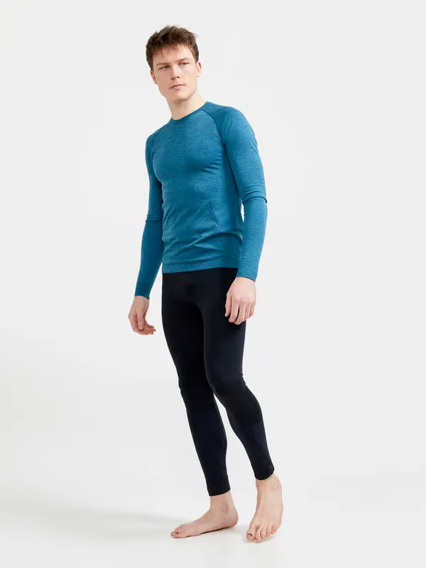 1911157-676000_CORE Dry Active Comfort LS M_Closeup5.jpg